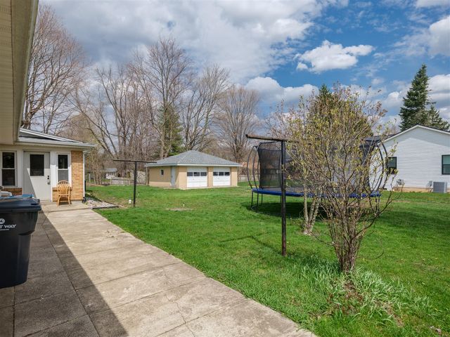 141 S Drake Road, Kalamazoo, MI 49009