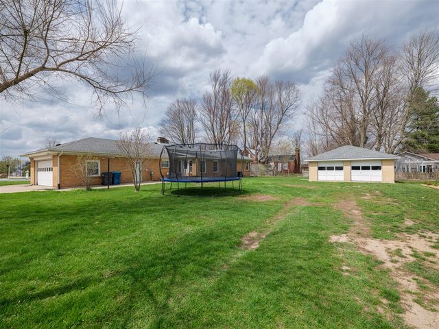 141 S Drake Road, Kalamazoo, MI 49009