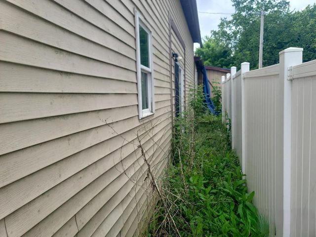 227 N Harmon STREET, Waldo, WI 53093