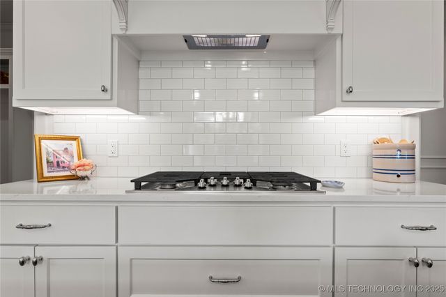 17220 E Sunset Ridge, Owasso, OK 74055