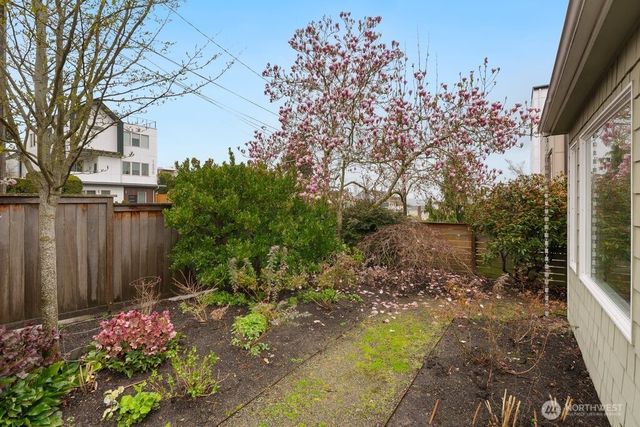 4200 SW Atlantic Street, Seattle, WA 98116