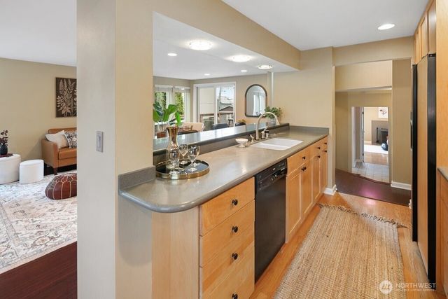 4200 SW Atlantic Street, Seattle, WA 98116