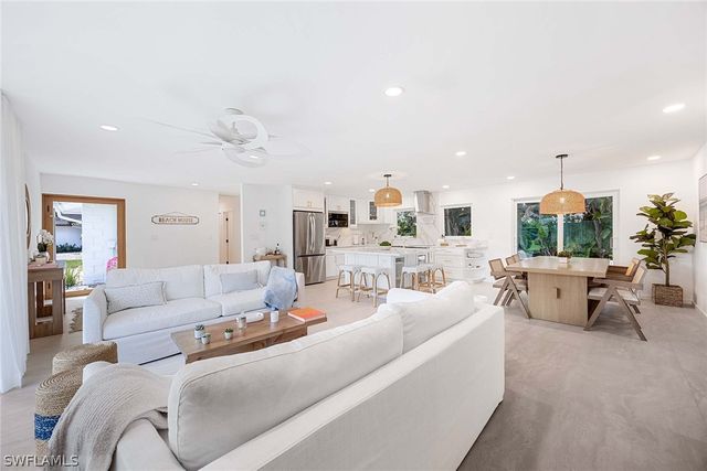 24 RIVARD RD, Naples, FL 34112