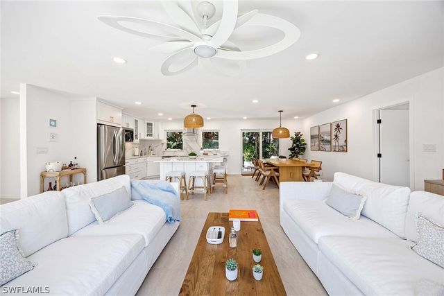 24 RIVARD RD, Naples, FL 34112