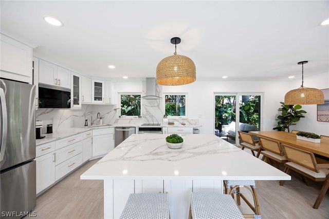 24 RIVARD RD, Naples, FL 34112