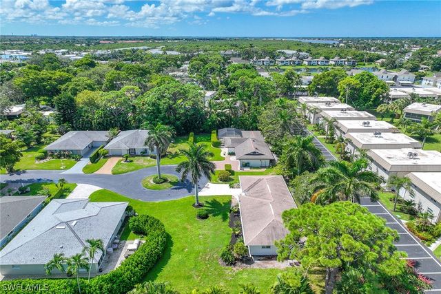 24 RIVARD RD, Naples, FL 34112