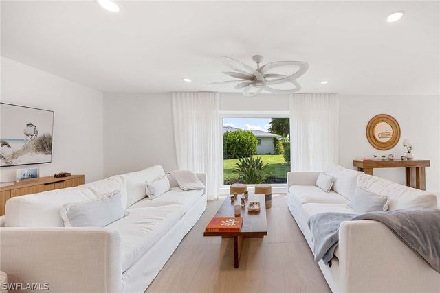 24 RIVARD RD, Naples, FL 34112