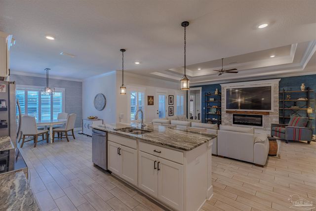 2037 Refuge Cir, Gulf Breeze, FL 32563