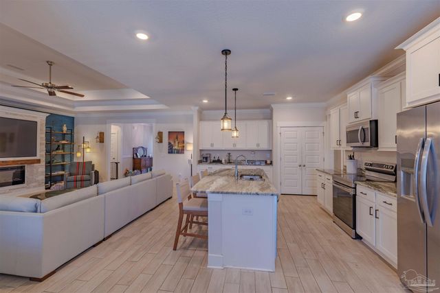 2037 Refuge Cir, Gulf Breeze, FL 32563