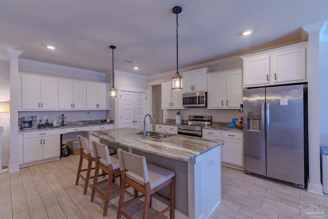 2037 Refuge Cir, Gulf Breeze, FL 32563