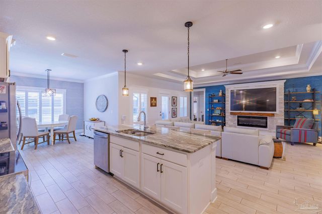 2037 Refuge Cir, Gulf Breeze, FL 32563