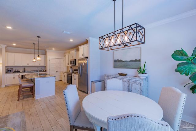 2037 Refuge Cir, Gulf Breeze, FL 32563