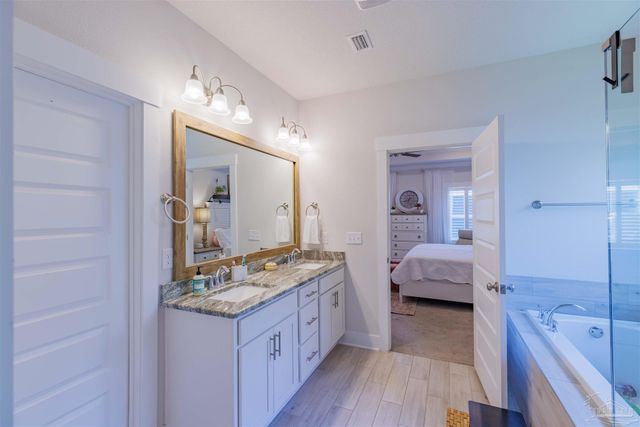 2037 Refuge Cir, Gulf Breeze, FL 32563