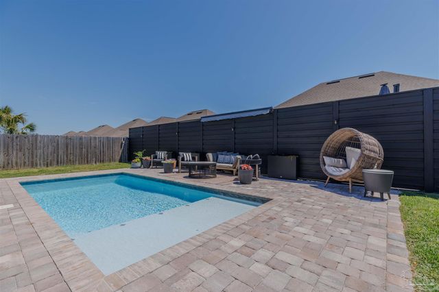 2037 Refuge Cir, Gulf Breeze, FL 32563