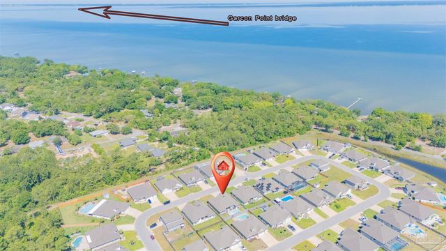 2037 Refuge Cir, Gulf Breeze, FL 32563