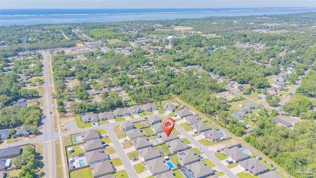 2037 Refuge Cir, Gulf Breeze, FL 32563