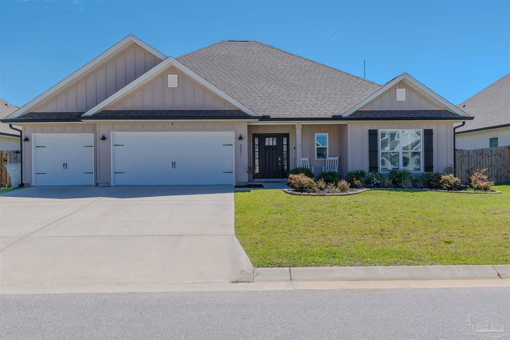 2037 Refuge Cir, Gulf Breeze, FL 32563