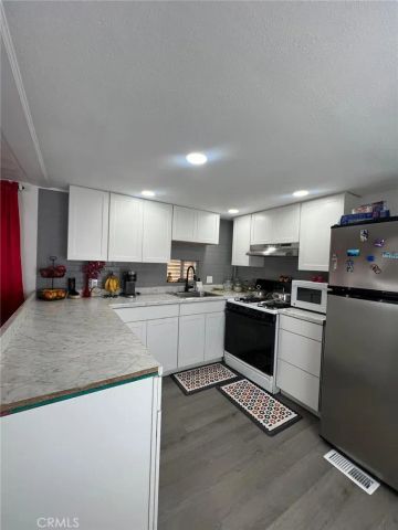 2191 Harbor 75, Costa Mesa, CA 92627