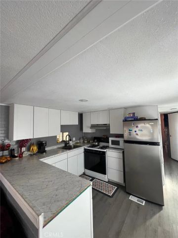 2191 Harbor 75, Costa Mesa, CA 92627