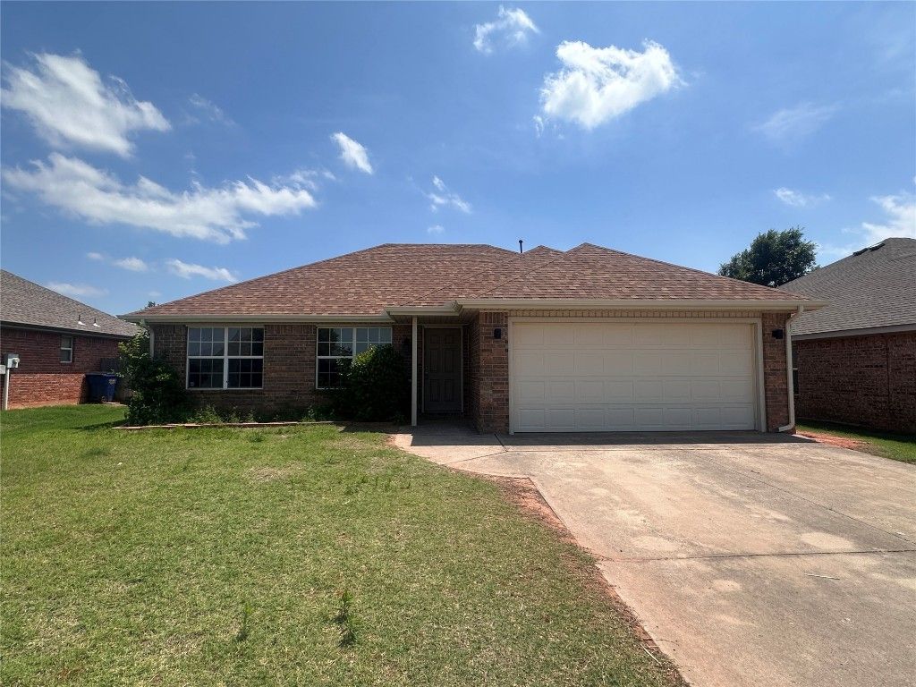 536 E Juniper Lane, Mustang, OK 73064