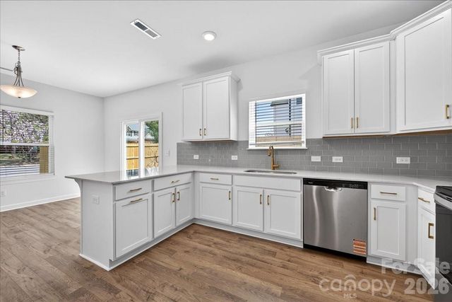 2032 Mandarin Boulevard, Charlotte, NC 28205