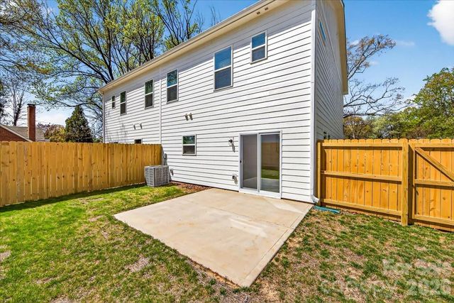 2032 Mandarin Boulevard, Charlotte, NC 28205