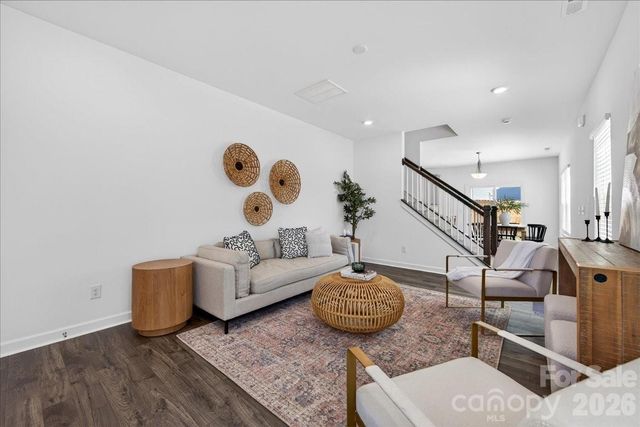 2032 Mandarin Boulevard, Charlotte, NC 28205