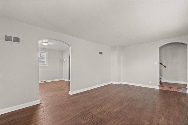 7083 N 43rd STREET, Milwaukee, WI 53209