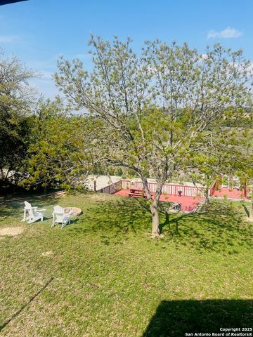 272 N Lakeshore Dr, Bandera, TX 78003