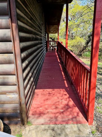 272 N Lakeshore Dr, Bandera, TX 78003