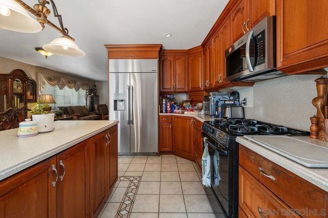 2141 Boundary, San Diego, CA 92104