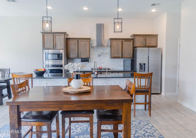 673 La Entrada Circle, Sunland Park, NM 88063