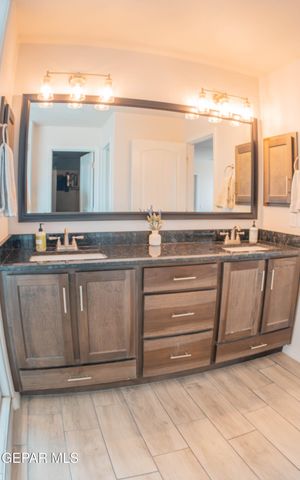 673 La Entrada Circle, Sunland Park, NM 88063