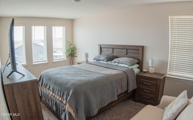 673 La Entrada Circle, Sunland Park, NM 88063