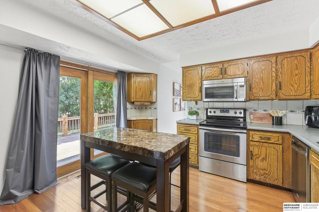 504 Winchester Circle, Papillion, NE 68046