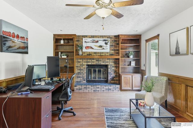 504 Winchester Circle, Papillion, NE 68046