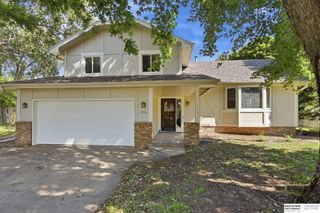504 Winchester Circle, Papillion, NE 68046