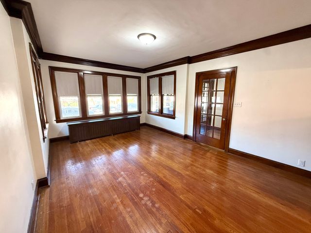 2033 Wespark Avenue 1, Whiting, IN 46394