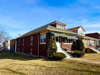 2033 Wespark Avenue 1, Whiting, IN 46394