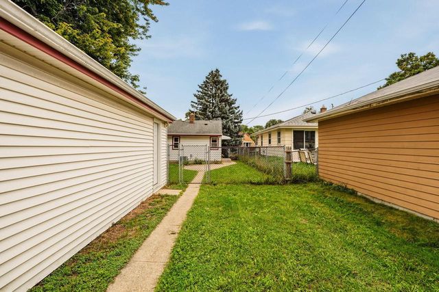 3923 N 78th STREET, Milwaukee, WI 53222