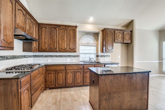 7311 Padilla, Grand Prairie, TX 75054