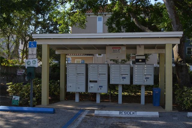 3206 W AZEELE STREET 227, Tampa, FL 33609