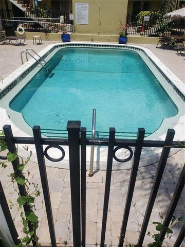 3206 W AZEELE STREET 227, Tampa, FL 33609