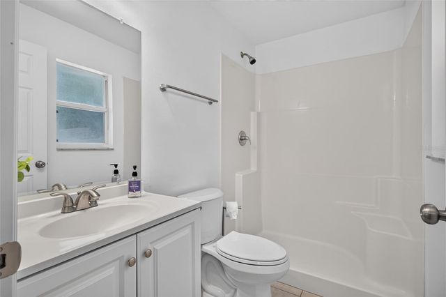 1004 17TH AVENUE W, Bradenton, FL 34205