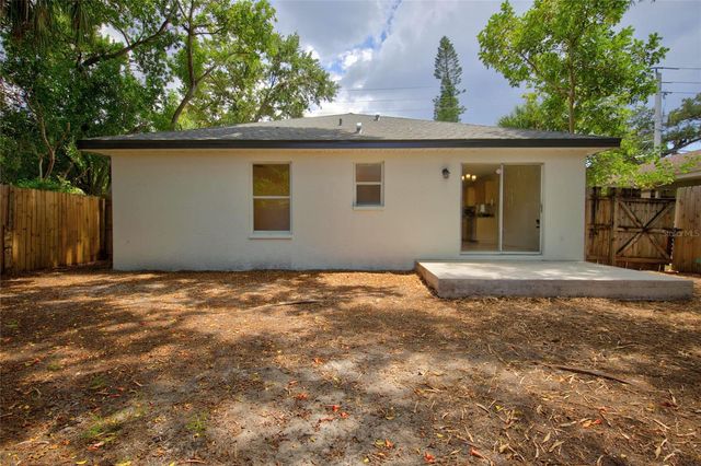 1004 17TH AVENUE W, Bradenton, FL 34205