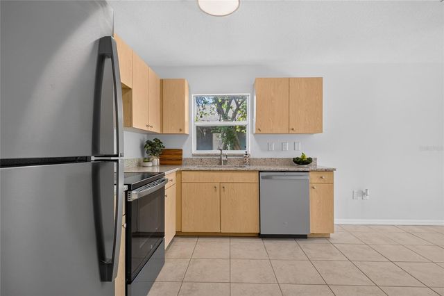 1004 17TH AVENUE W, Bradenton, FL 34205
