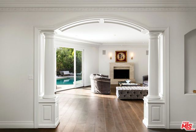 1845 Loma Vista Drive, Beverly Hills, CA 90210