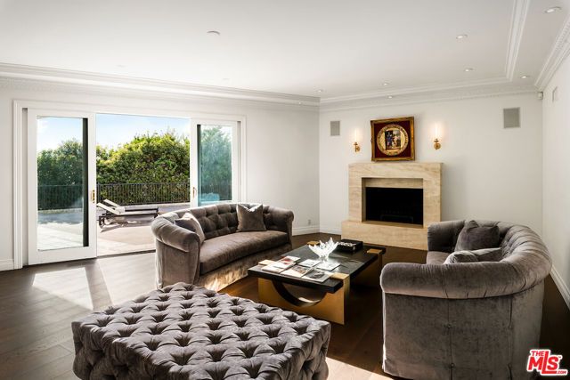 1845 Loma Vista Drive, Beverly Hills, CA 90210