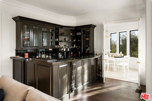 1845 Loma Vista Drive, Beverly Hills, CA 90210