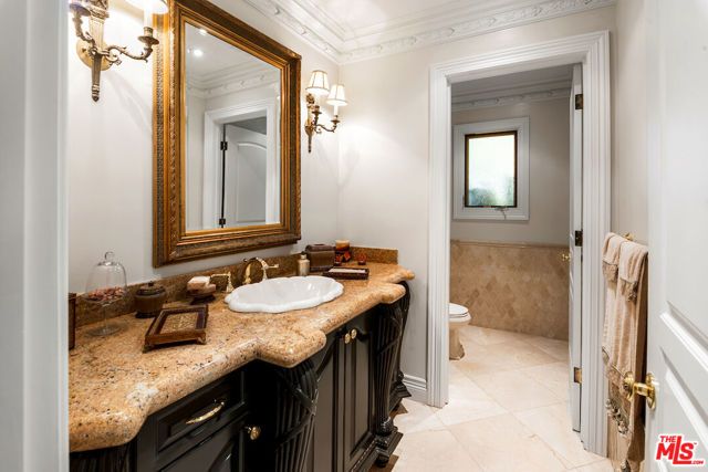 1845 Loma Vista Drive, Beverly Hills, CA 90210